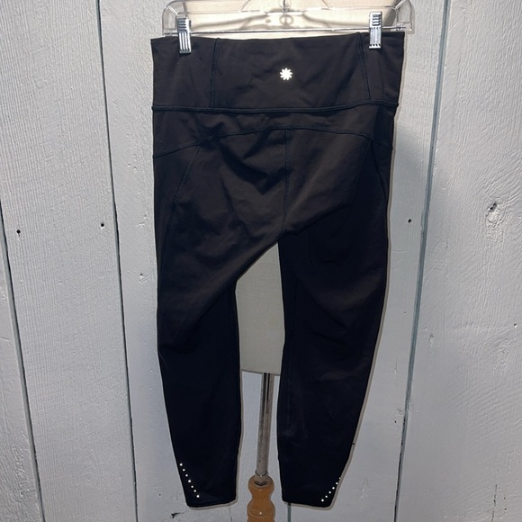 Athleta Leggings Size Medium - Picture 2 of 3